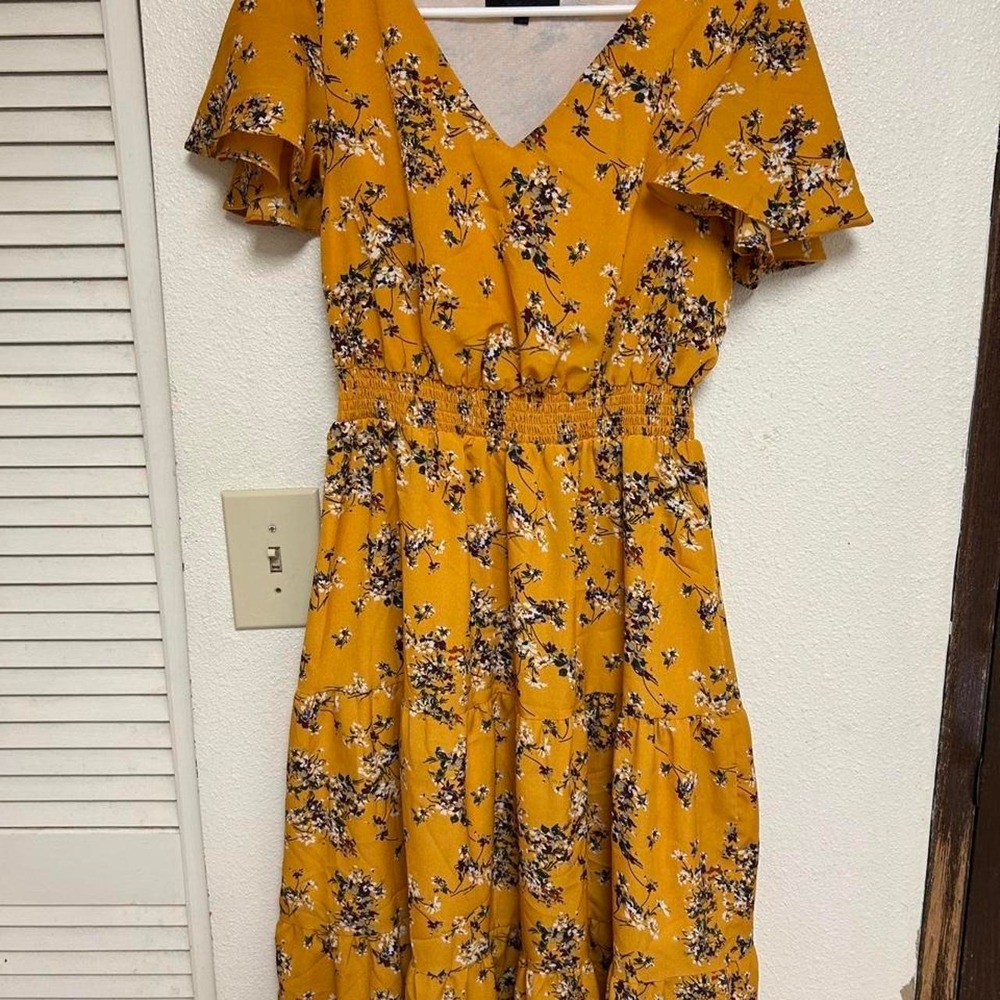 Yellow Floral Midi Dress w/Ruffle Sleeves